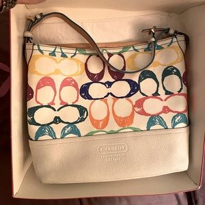 Adorable Coach Hobo Tote Bag
